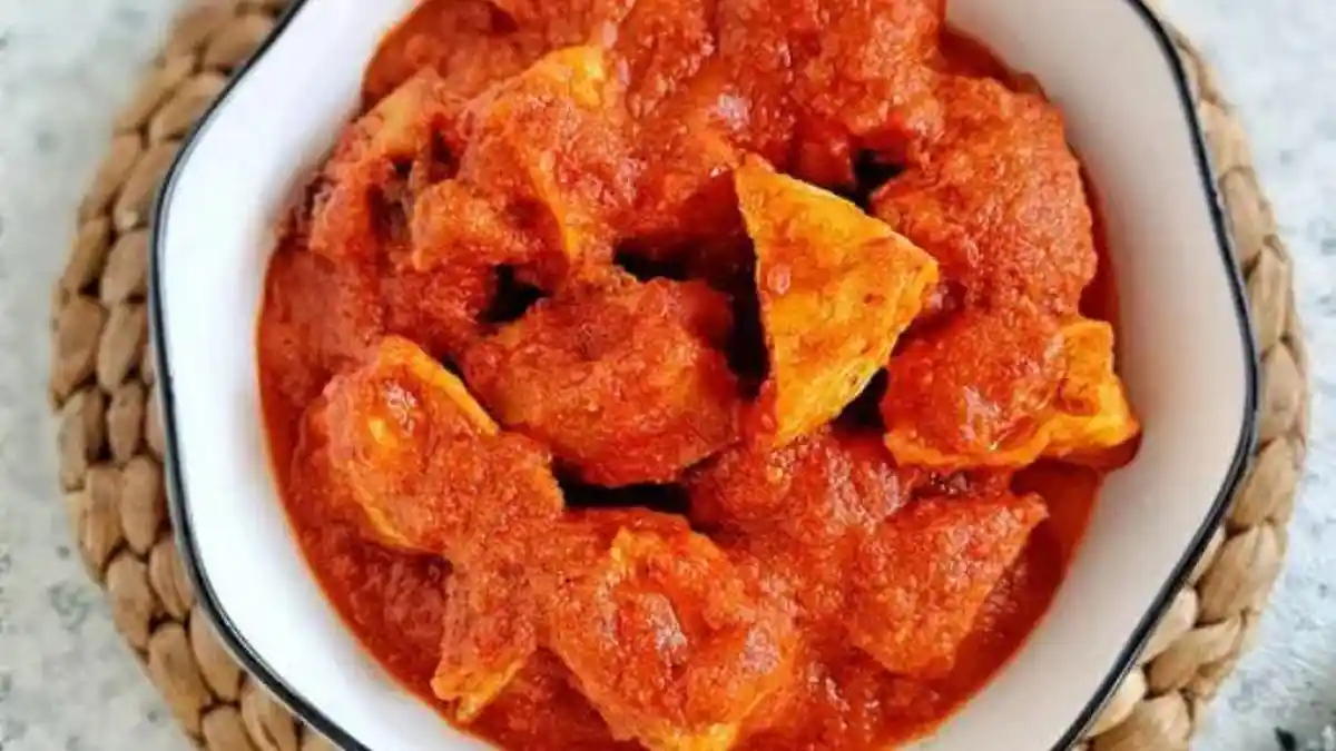 ayam tahu bumbu bali - ilustrasi berita Resep Ayam Tahu Bumbu Bali Khas Jawa Timur yang Bikin Nagih