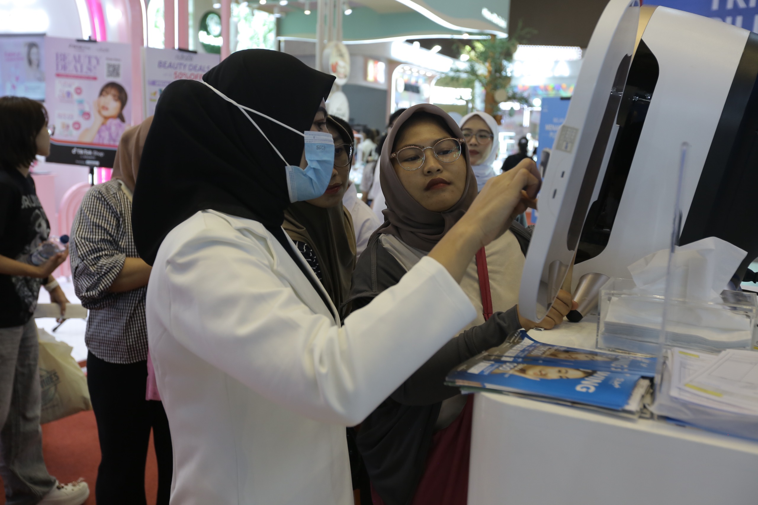 perawatan wajah gratis - ilustrasi berita Perawatan Wajah Gratis di Jakarta Fair 2026: Klinik Kecantikan Tawarkan…