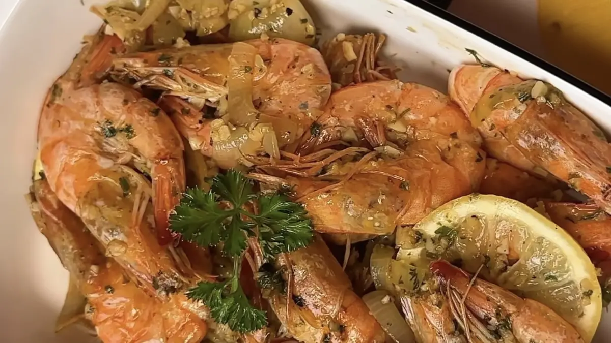 shrimp garlic Resep Shrimp Garlic Lemon Butter, Udang Gurih dengan Aroma… shrimp garlic - ilustrasi berita Resep Shrimp Garlic Lemon Butter, Udang Gurih dengan Aroma Bawang Putih yang Menggoda