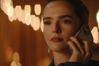 Voicemails for Isabelle: Film Romcom Zoey Deutch Mulai Tayang di Netflix 11 voicemails for isabelle - ilustrasi berita Voicemails for Isabelle: Film Romcom Zoey Deutch Mulai Tayang di Netflix
