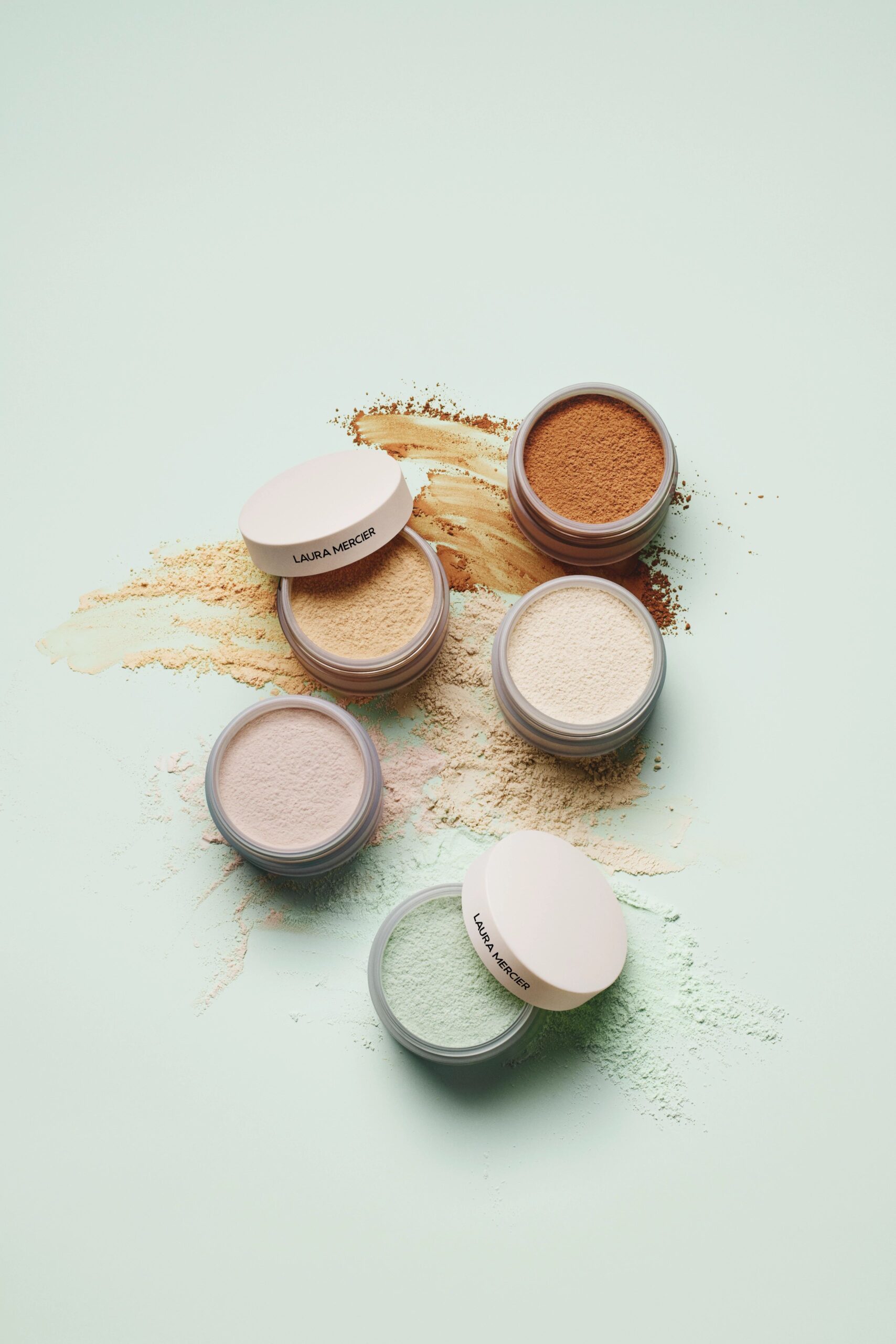 bedak penetap - ilustrasi berita Bedak penetap, rahasia makeup tahan lama dan tampak sempurna