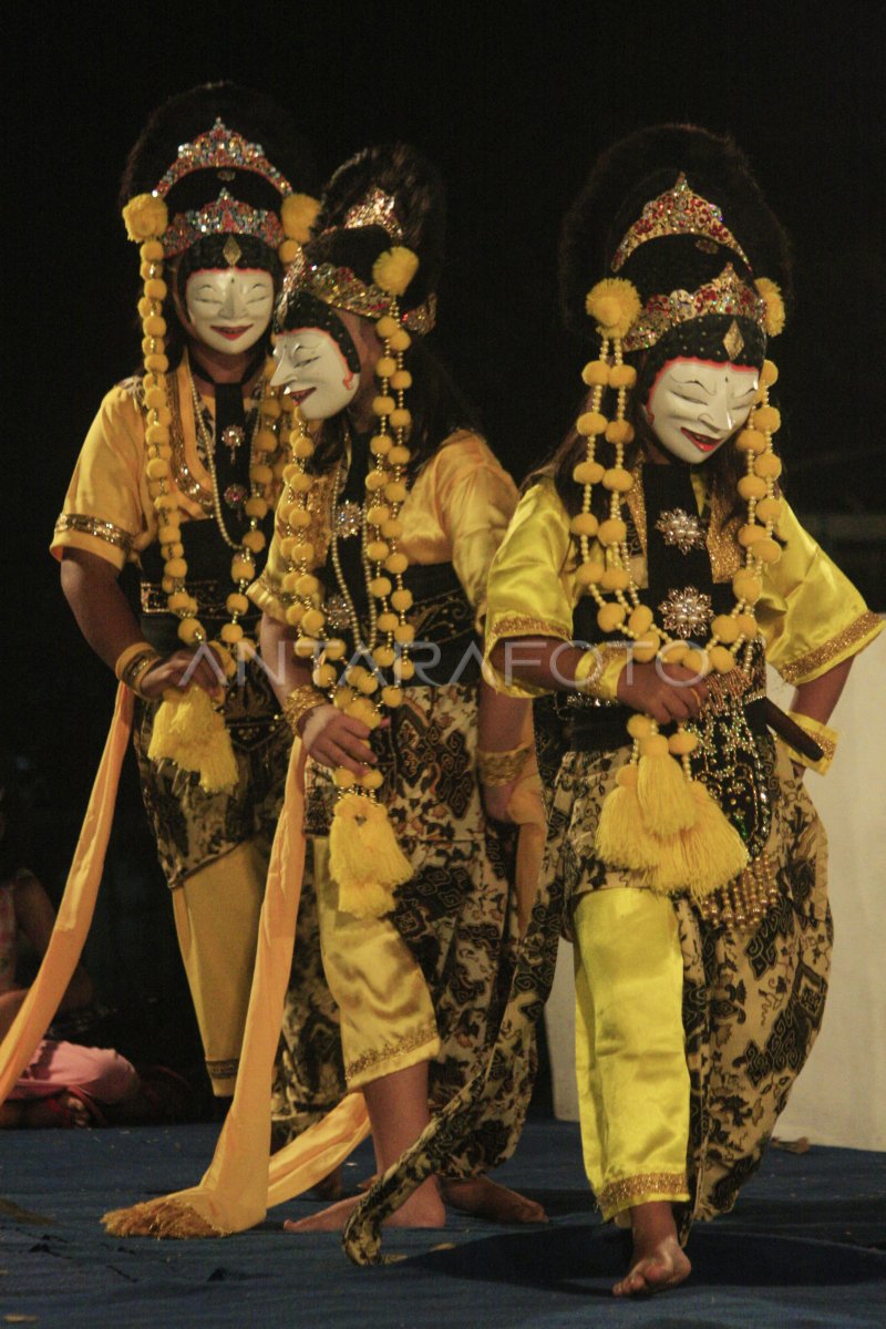 festival topeng cirebon Festival Topeng Cirebon Hadir November 2026, Siapkan… festival topeng cirebon - ilustrasi berita Festival Topeng Cirebon Hadir November 2026, Siapkan Promosi Wisata Budaya…
