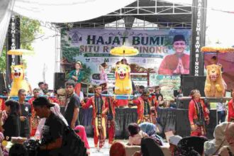 Tradisi Hajat Bumi Situ Rawabinong Lestarikan Budaya dan Semangat Gotong Royong Warga Bekasi 10 hajat bumi - ilustrasi berita Tradisi Hajat Bumi Situ Rawabinong Lestarikan Budaya dan Semangat Gotong Royong Warga…