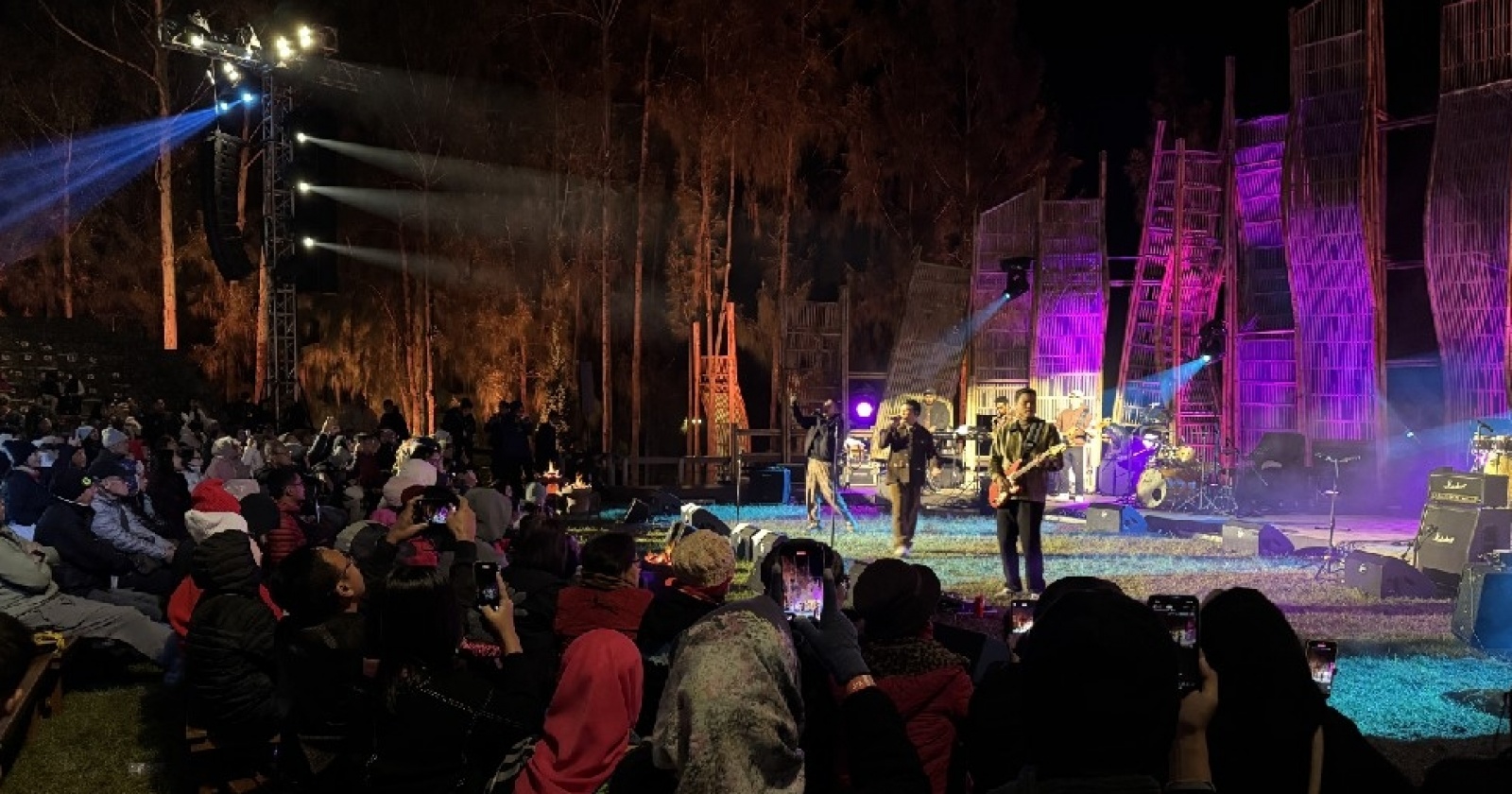 jazz gunung bromo Bukan Cuma Nonton Konser, Ini 3 Destinasi Wajib Mampir Saat… jazz gunung bromo - ilustrasi berita Bukan Cuma Nonton Konser, Ini 3 Destinasi Wajib Mampir Saat Kamu ke Jazz Gunung…
