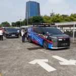 Tak Takluk Usia: Lansia Jelajah Benua dengan Toyota Voxy dalam Ekspedisi 10 Bulan 10 lansia jelajah benua - ilustrasi berita Tak Takluk Usia: Lansia Jelajah Benua dengan Toyota Voxy dalam Ekspedisi 10…