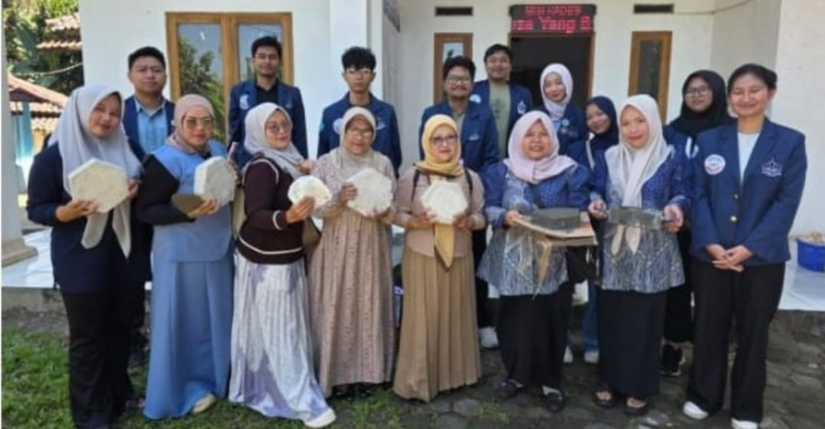 limbah popok - ilustrasi berita Mahasiswa Trisakti Ubah Limbah popok Jadi Paving Blok di Sukabumi