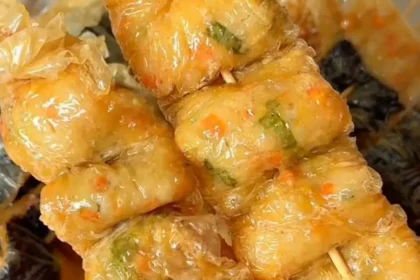Resep Odeng Chicken Nori, Camilan Gurih Isi Ayam yang Kenyal dan Bikin Nagih 21 odeng chicken nori - ilustrasi berita Resep Odeng Chicken Nori, Camilan Gurih Isi Ayam yang Kenyal dan Bikin Nagih
