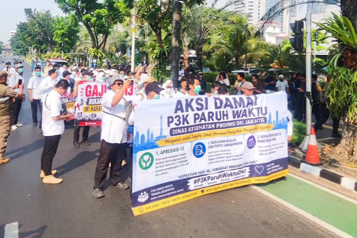 pppk paruh waktu PPPK Paruh Waktu Sektor Kesehatan Gelar Aksi Damai di Depan… pppk paruh waktu - ilustrasi berita PPPK Paruh Waktu Sektor Kesehatan Gelar Aksi Damai di Depan Balai Kota DKI Jakarta