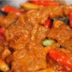 Sambal Krecek dengan Bumbu Kaya Rasa, Pelengkap Wajib Gudeg Yogyakarta 9 sambal krecek - ilustrasi berita Sambal Krecek dengan Bumbu Kaya Rasa, Pelengkap Wajib Gudeg Yogyakarta