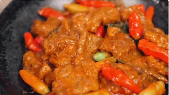 sambal krecek Sambal Krecek dengan Bumbu Kaya Rasa, Pelengkap Wajib Gudeg… sambal krecek - ilustrasi berita Sambal Krecek dengan Bumbu Kaya Rasa, Pelengkap Wajib Gudeg Yogyakarta