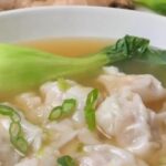 Sup Wonton Hangat: Cozy Wonton Soup dengan Isian Udang dan Daging yang Gurih 9 sup wonton - ilustrasi berita Sup Wonton Hangat: Cozy Wonton Soup dengan Isian Udang dan Daging yang Gurih