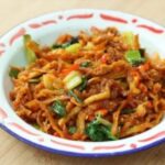 tumis jamur kemangi - ilustrasi berita Tumis Jamur Kemangi Pedas ala Chef Devina Hermawan, Dijamin Lezat dan Gurih