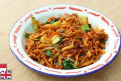 Tumis Jamur Kemangi Pedas ala Chef Devina Hermawan, Dijamin Lezat dan Gurih 3 tumis jamur kemangi - ilustrasi berita Tumis Jamur Kemangi Pedas ala Chef Devina Hermawan, Dijamin Lezat dan Gurih