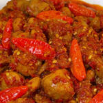 usus ayam pedas - ilustrasi berita Anti Gagal! Resep Usus Ayam Pedas Gurih Bumbu Kuning untuk Lauk Andalan