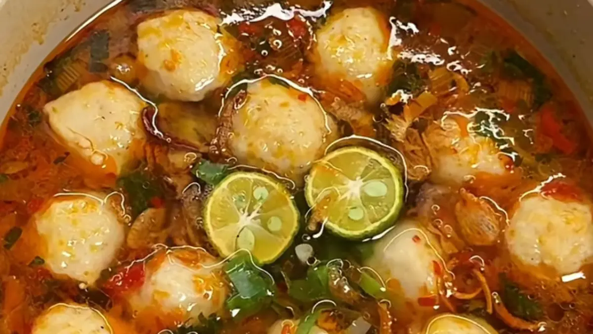 bakso kuah pedas Resep Bakso Kuah Pedas: Kuah Gurih Segar dengan Sensasi Pedas… bakso kuah pedas - ilustrasi berita Resep Bakso Kuah Pedas: Kuah Gurih Segar dengan Sensasi Pedas yang Bikin Nagih