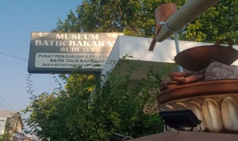 batik bakaran - ilustrasi berita Menilik Kisah Batik Bakaran, Batik Kebanggaan Bumi Mina Tani