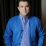 executive editor film - ilustrasi berita Matt Donnelly Diangkat Executive Editor Film