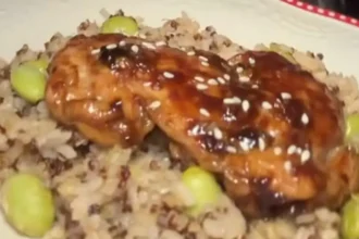 honey garlic chicken - ilustrasi berita Resep Honey Garlic Chicken Tinggi Protein: Ayam Paha Fillet dengan Saus Madu…
