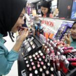 influencer kosmetik - ilustrasi berita Influencer Kosmetik Bikin Remaja 'Kalap' Pakai Kosmetik dan Skincare?