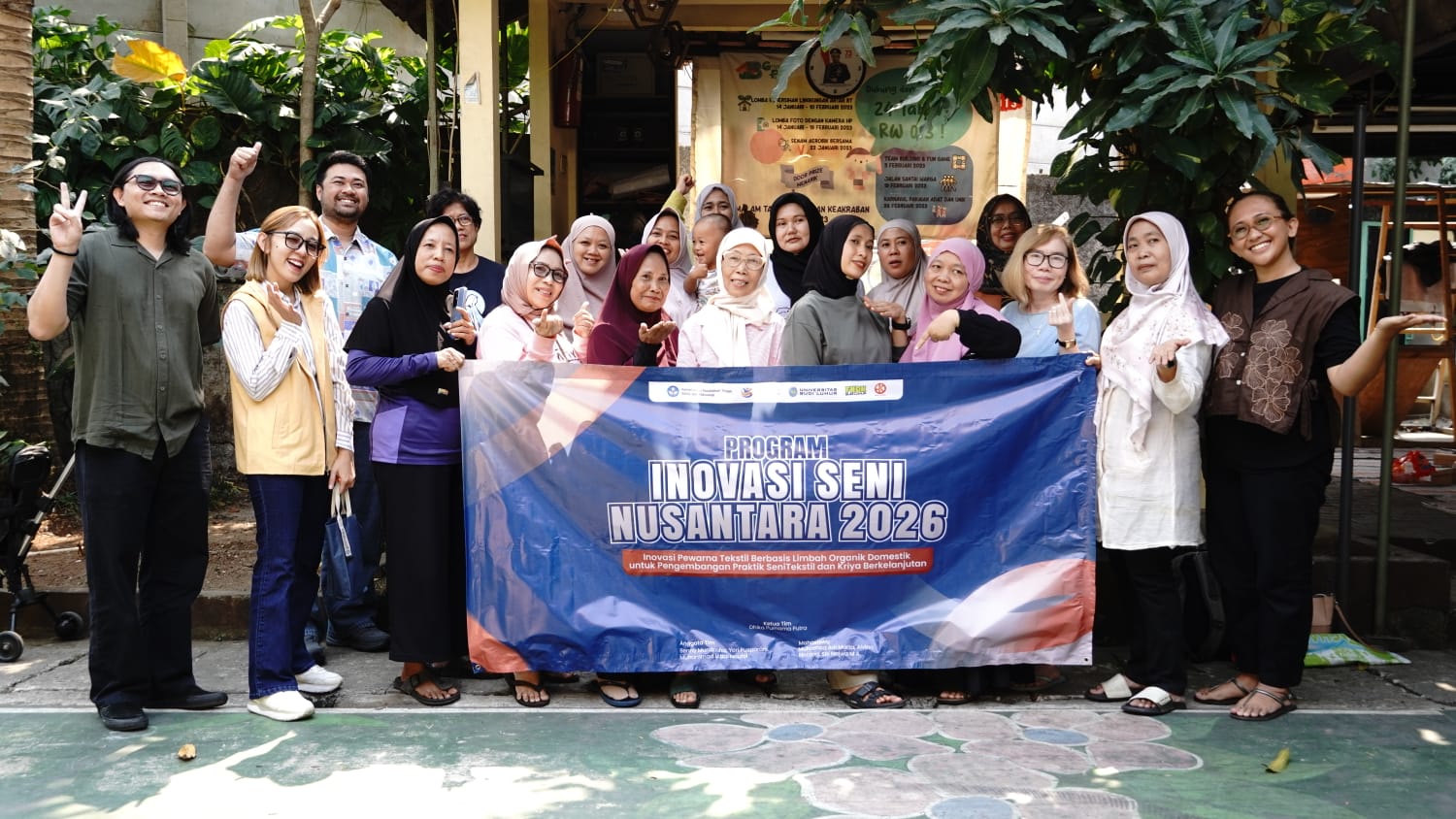 limbah rumah tangga Olah Limbah Rumah Tangga Jadi Pewarna Tekstil: Kampus dan… limbah rumah tangga - ilustrasi berita Olah Limbah Rumah Tangga Jadi Pewarna Tekstil: Kampus dan Kusuma Craft di…