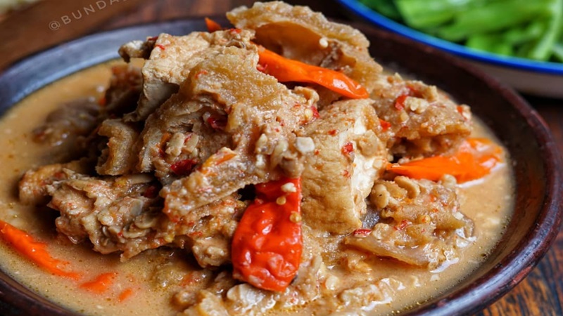 sambal tumpang tempe Sambal Tumpang Tempe yang Gurih dan Nikmat: Warisan… sambal tumpang tempe - ilustrasi berita Sambal Tumpang Tempe yang Gurih dan Nikmat: Warisan Kuliner Jawa Timur