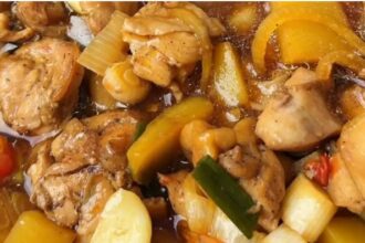Ayam Kukus Kecap, Pilihan Menu Rumahan yang Praktis 11 ayam kukus - ilustrasi berita Ayam Kukus Kecap, Pilihan Menu Rumahan yang Praktis