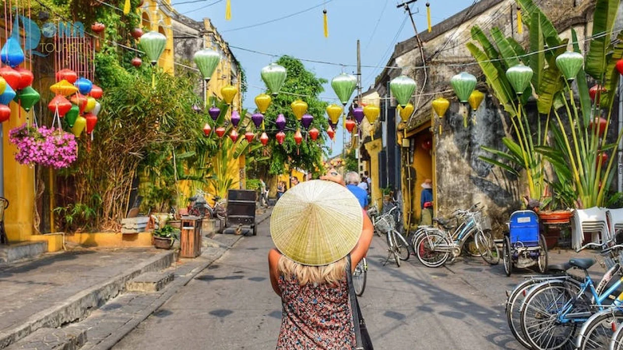hanoi dan ho chi Mau Liburan ke Vietnam? Ini Perbedaan Destinasi Wisata di… hanoi dan ho chi - ilustrasi berita Mau Liburan ke Vietnam? Ini Perbedaan Destinasi Wisata di Hanoi dan Ho Chi Minh