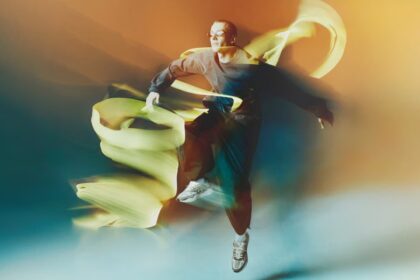Sneaker WR1: Dirancang untuk Dipakai Jauh Setelah Festival Usai 8 sneaker wr1 - ilustrasi berita Sneaker WR1: Dirancang untuk Dipakai Jauh Setelah Festival Usai