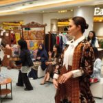 wastra magnet wisata - ilustrasi berita Wastra Magnet Wisata: Kemenpar Dorong Kain Tradisional Jadi Daya Tarik